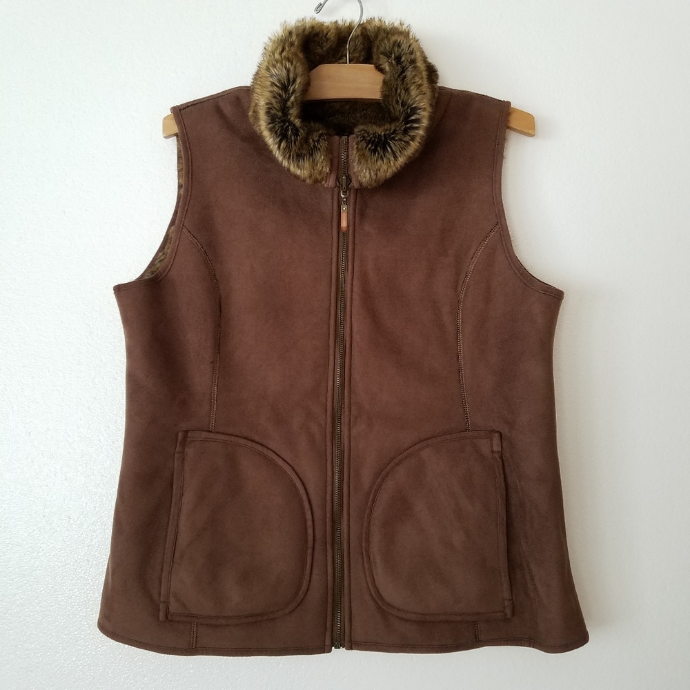 Outdoor Edition by Purkhurst reversible furry vest faux suede/ faux fur brown